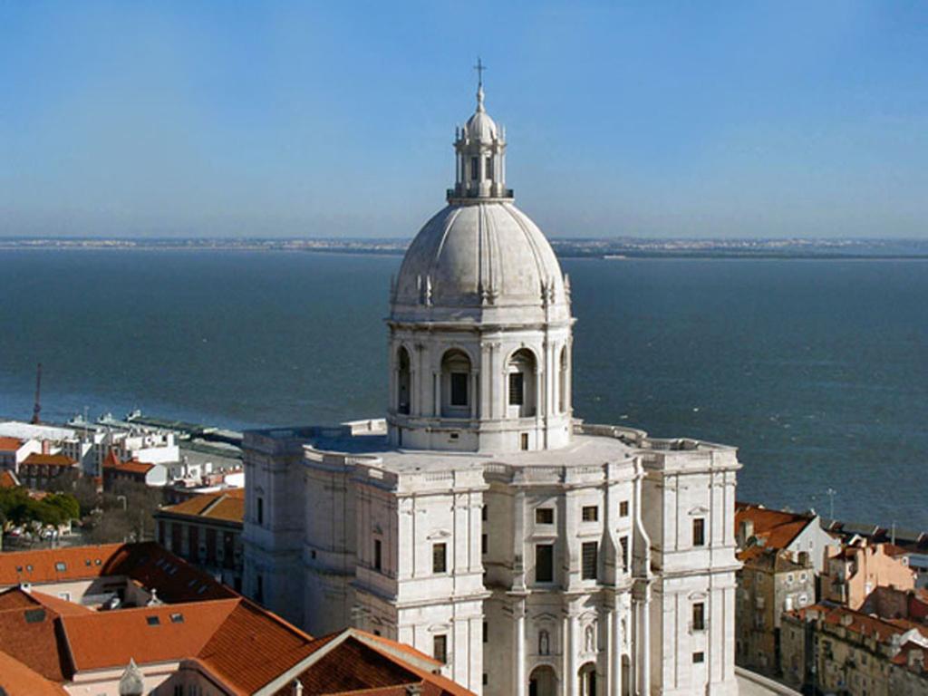 Apartamento Alfama 28 Lisbon Luaran gambar