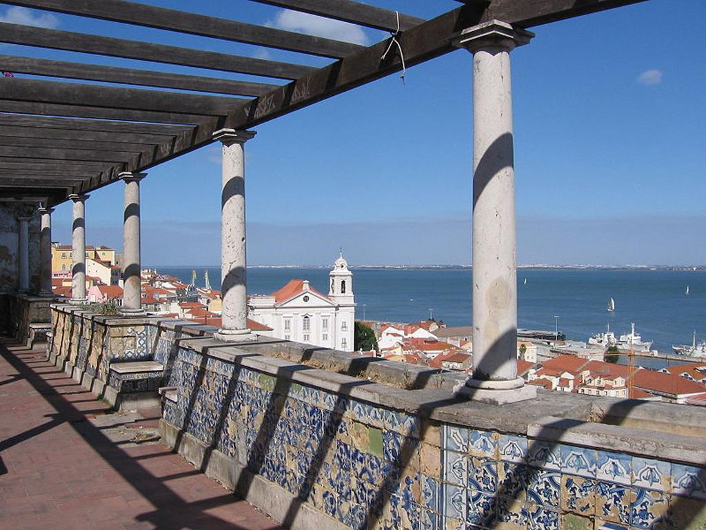 Apartamento Alfama 28 Lisbon Luaran gambar