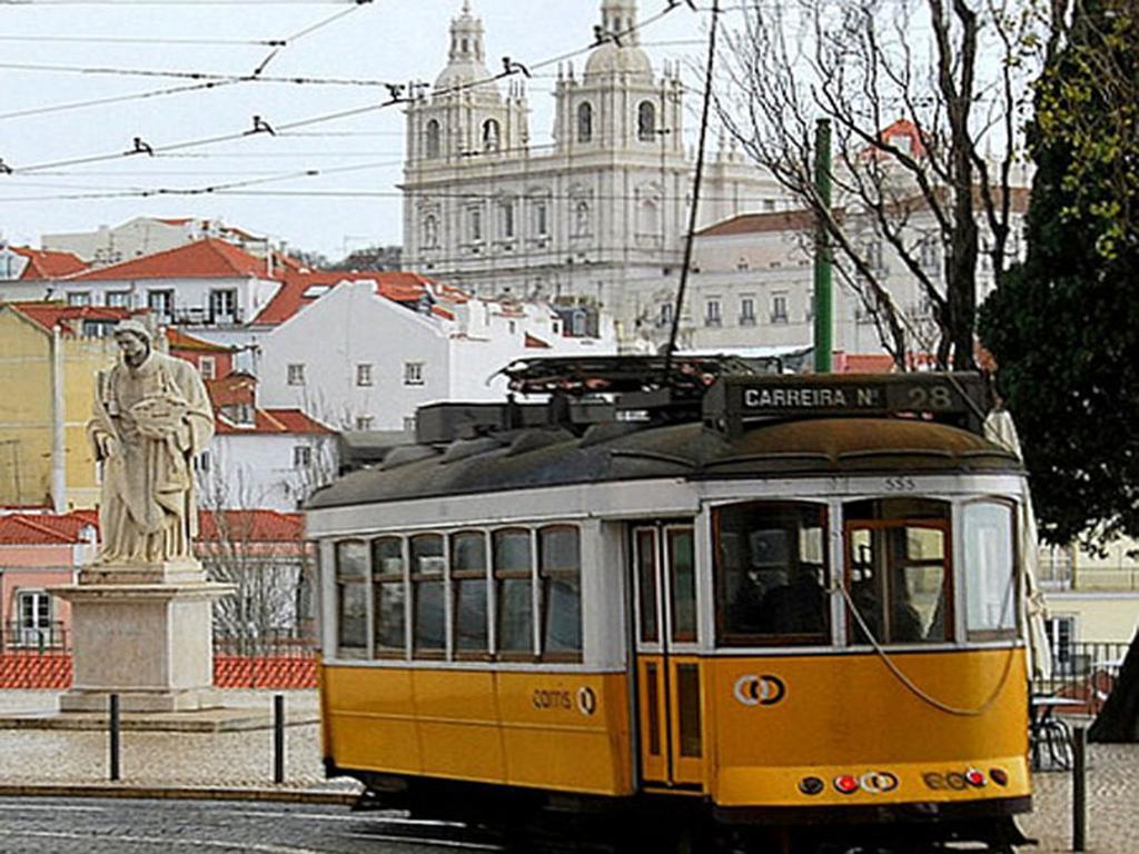 Apartamento Alfama 28 Lisbon Luaran gambar